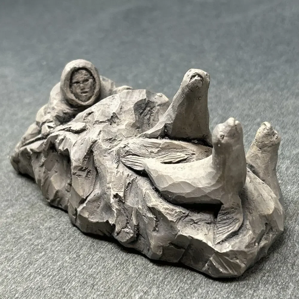 VTG ACE Alaska Glacial Ice Age Sculpture Hand Crafted Eskimo Hunting Seals 6 In